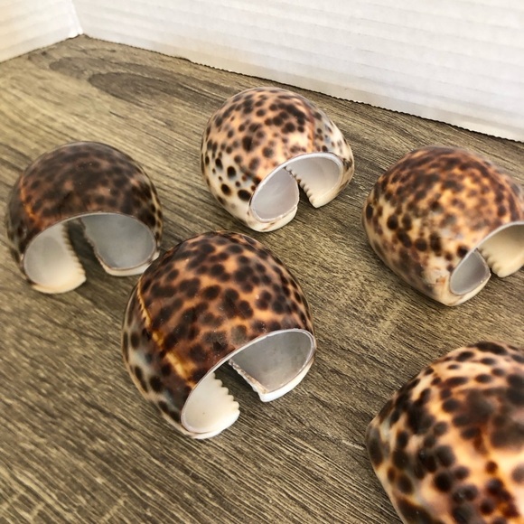 Set of Seven Cowrie Shell Napkin Rings - Picture 3 of 9